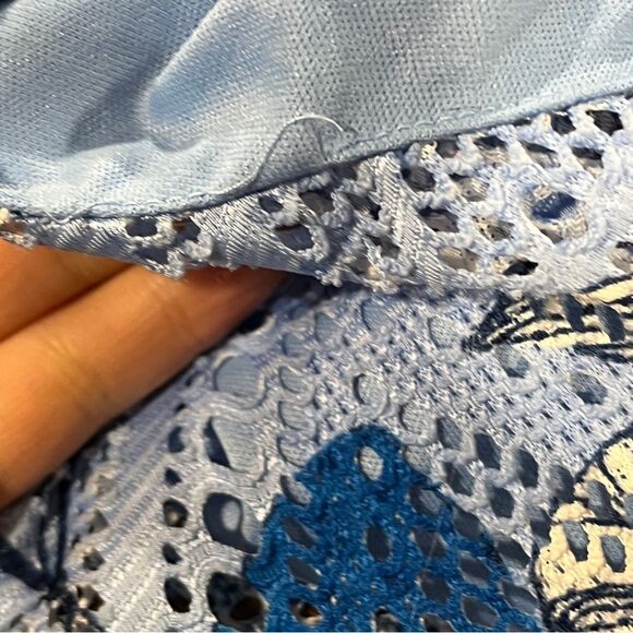 Wesport Floral Blue and White Sleeveless halter Dress size medium - Picture 5 of 14